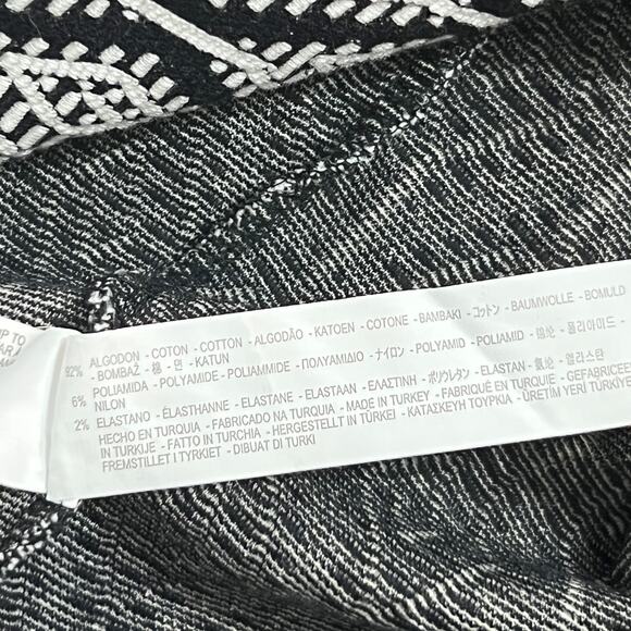 Zara Trafaluc Size Medium Fall Winter Collection Black White Aztec Pencil Skirt - Picture 6 of 6